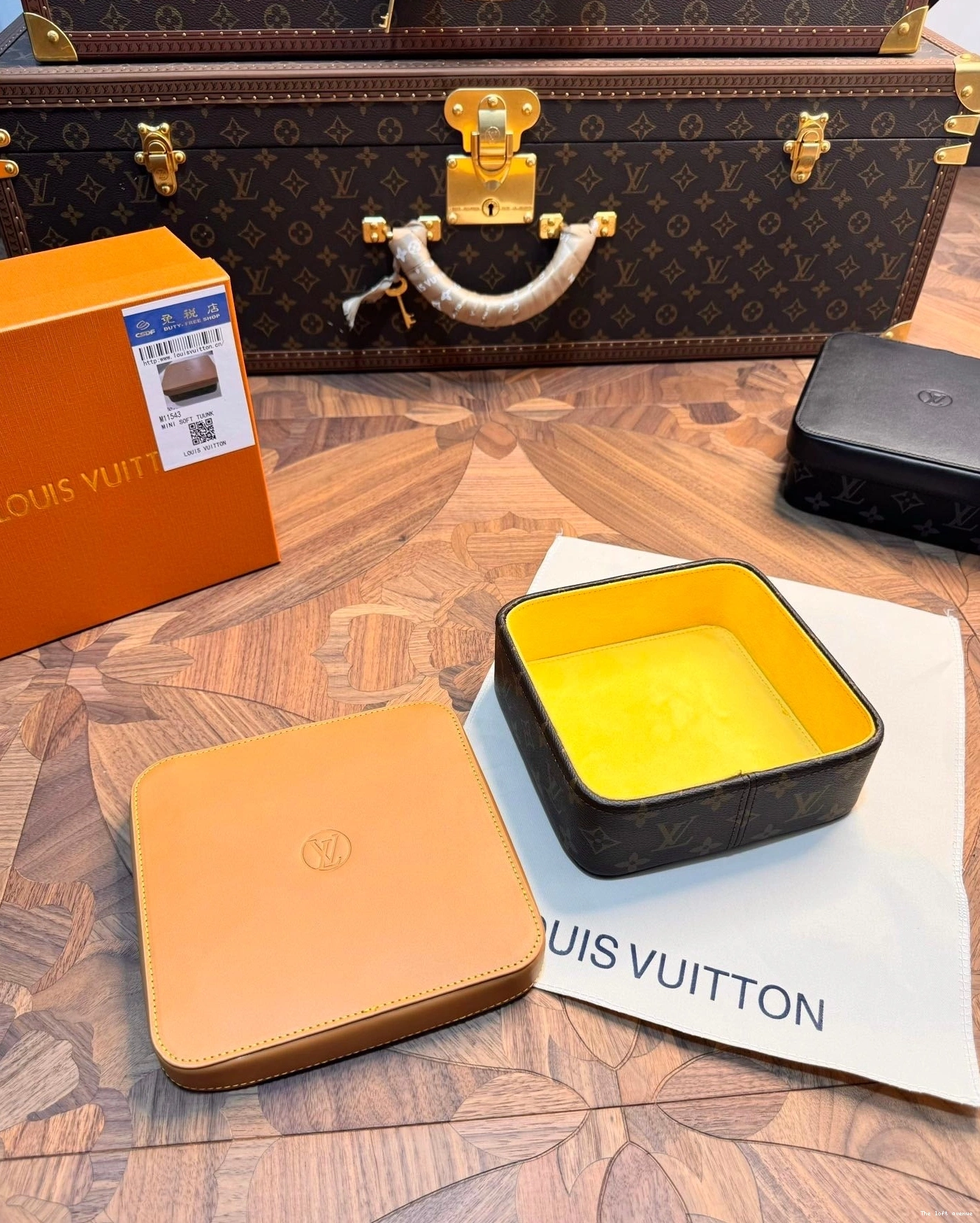 JEWELRY YELLOW LV CUSTOM SQUARE BOX 0709